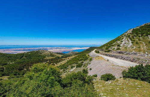 Modern Alpine Monsalbius Chalet - Foto 44