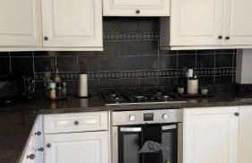 Spacious 3 Bed Apartment In Central Horsham - Photo 33