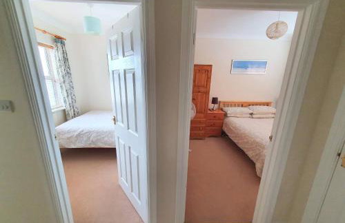 Friars Walk houses with 2 bedrooms, 2 bathrooms, fast Wi-Fi and private parking - Photo 12
