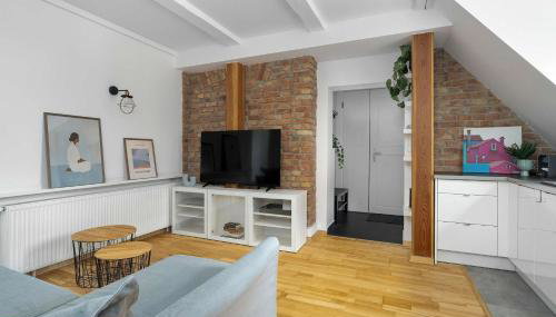 Charming Apartment in a Perfect Location Suitable for 4 People by Noclegi Renters - Foto 1