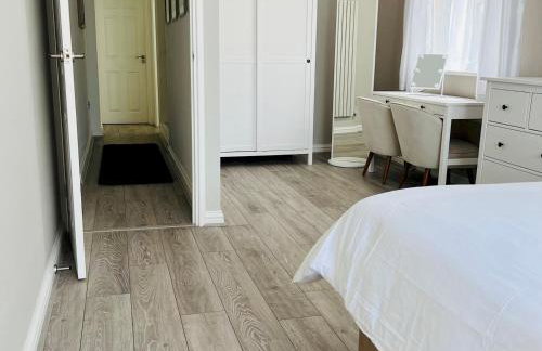 Fabulous Beach Front Holiday Location - Pass the Keys - Photo 34