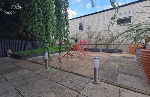 Lakes and woodlands hiking Overstone Holiday Park - Foto 57