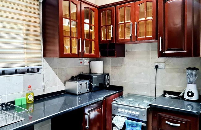 Modern Comfy & Quiet Close to Highway - Photo 12