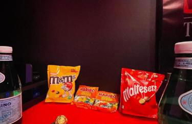 Suite cinéma et jacuzzi privé - Foto 8