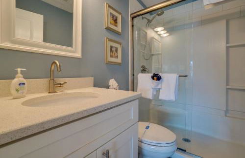 Perfect Beach Getaway with Bay Views & Boat Dock & Trailer Parking - Foto 11