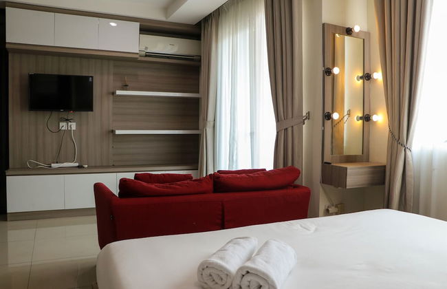 Comfort Studio At Sky Terrace Apartment - Photo 19