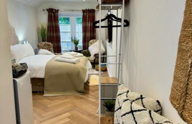 Barton Hollow - Photo 16