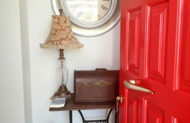 Blue Window - Photo 21