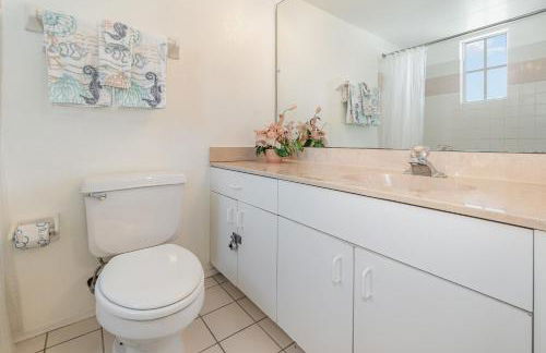 Family Home w/ Pool & Water Views, Near Disney - Foto 23