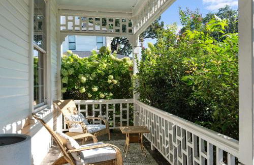 Grand Damn - Photo 74