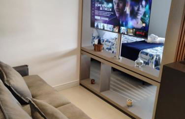 Studio 124 luxuoso, novo, bem equipado com ar condicionado e cozinha completa - Centro Mogi - Foto 58