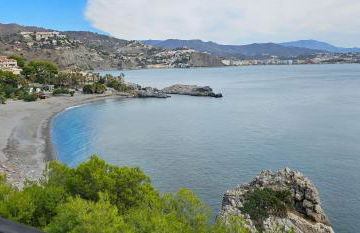 MARINA BEACH FRONT - Photo 4