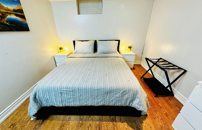 Cozy 2BR Retreat - Comfort & Convenience - Photo 3