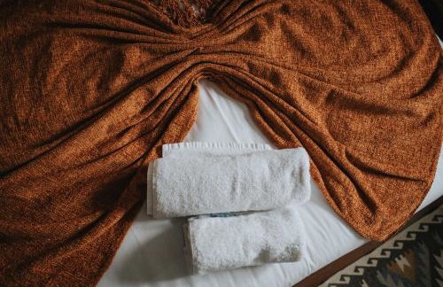 Cozy Waterfront Apartment - Free Parking & Wi-Fi - Photo 57