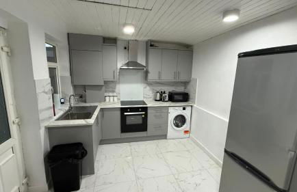 3 Bedroom Home Near Tube Station Easy London Access Peeams Abode Borehamwood - Foto 25