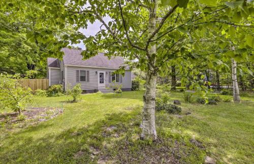 Granby Getaway in the Woods with Spacious Yard! - Foto 2