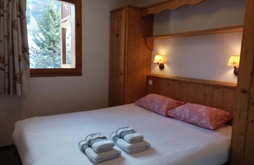 Résidence Les Alpages 4 étoiles - Appartement 4 personnes - Piscine, Hammam, Sauna, Jacuzzi - ValCenis 73480 - Foto 4