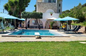 Poolside apt in the pines, steps from the Sea - Foto 13