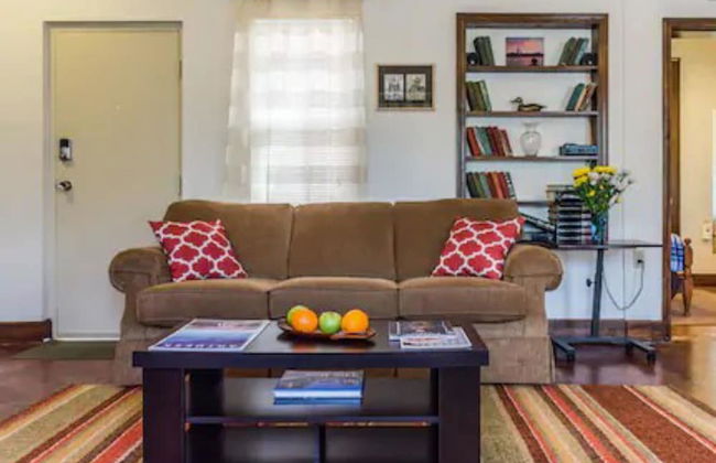 Evie's apartment - Photo 47