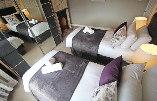 Queens Road - Luxury Spacious Home in Chester - Photo 16