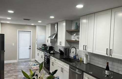 Heated Pool Gameroom Lux House near Beach - Foto 39