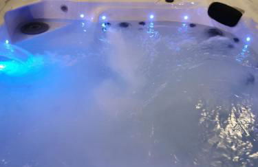 Couples Country Escape includes Private Indoor Pool and Hot tub in North Wales - Foto 24