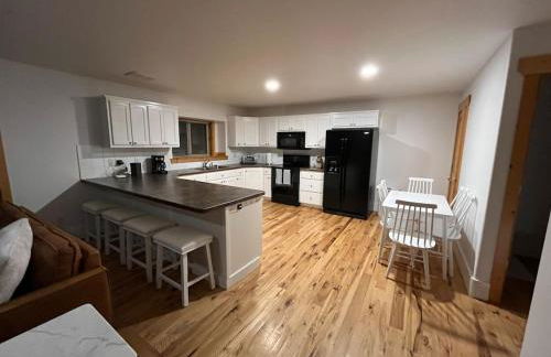 Spacious Modern Home with Game Room - Foto 9