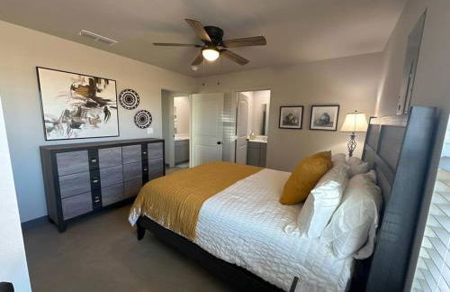 Brand New! Charming and Cozy Too - Foto 13