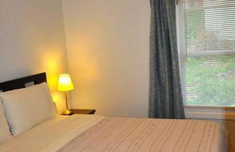 Stylish 4-Bedroom Full House. Plenty of Parking! - Foto 21