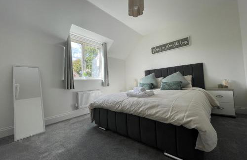 Iris Cottage 4BR Coastal Retreat - Foto 28