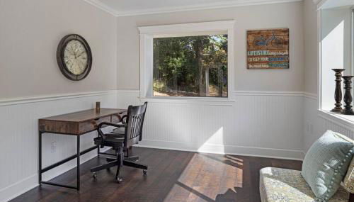 Secluded 4BR Nestled in Woods-Hot Tub/Dog Friendly - Foto 3