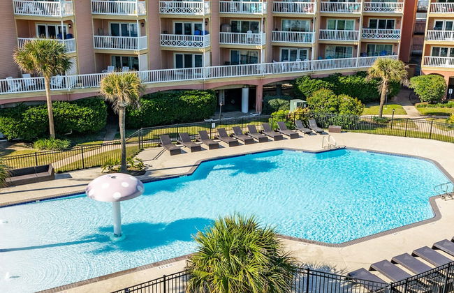 Seaside and Breezy Condo at the Victorian - Foto 25