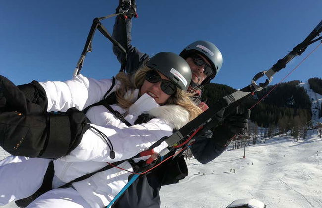 Volo in parapendio sulle Alpi svizzere - Foto 11