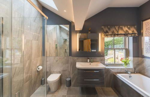 The Beeches - Photo 15