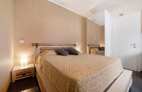 Aloha Lake Apartments - Foto 9