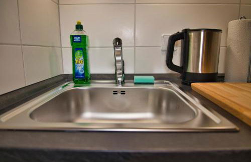 RR - Tiny Apartment - Parking - Kitchen - WIFI - Foto 9