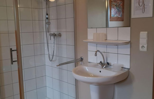 Luxury House with Indoor Pool, Sauna, Hot Tub - Photo 22