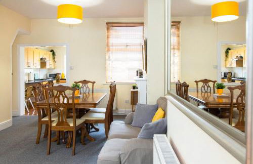 3 Bedroom House, Free Parking and Self Check In - Foto 15