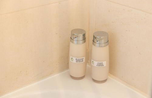 Francos Relaxing Apartment by the metro - Foto 48