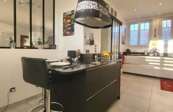 Konforta : Paisible maison d'été avec grand jardin - Foto 2