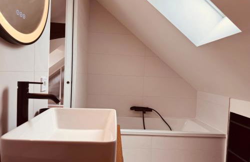 Maison lumineuse 2 chambres proche circuit - Photo 7