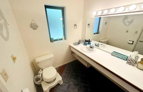 Waterfront Escape - Dock, Hot Tub, Theater - Foto 50