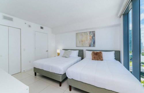 Exclusive, Amazing, Bright and Spacious at Brickell - Foto 2