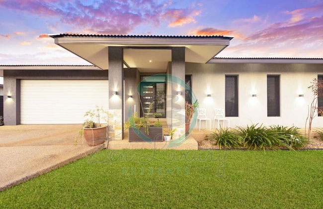 ZENHOUSE - 5BR Family with Private Pool - Foto 1