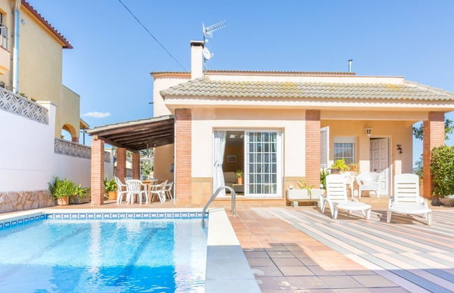 Del Pi in Blanes With 4 Bedrooms and 3 Bathrooms - Photo 1