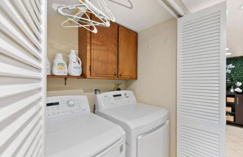 Spacious 4BR House Sleeps 9 Outdoor Lounge with Fire Pit plus Games - Foto 79