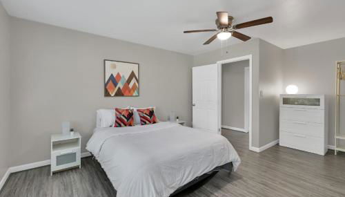 Piney Woods I Ping Pong I By SHSU I TV I Sleeps 11 - Foto 4