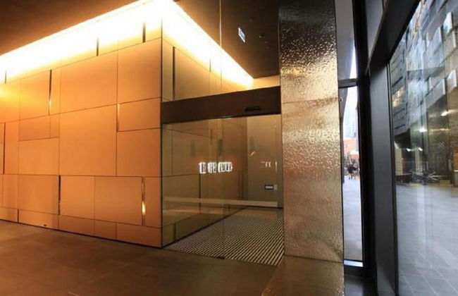 The Escape in Southern Cross Station - Foto 2