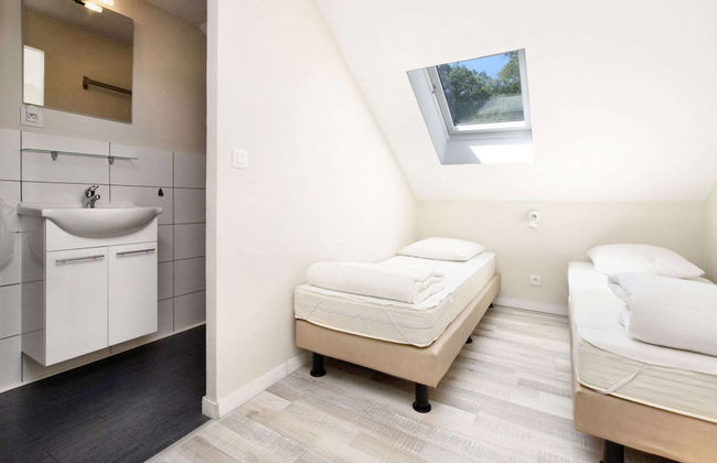 Fine Group House With Sauna Garden - Photo 3