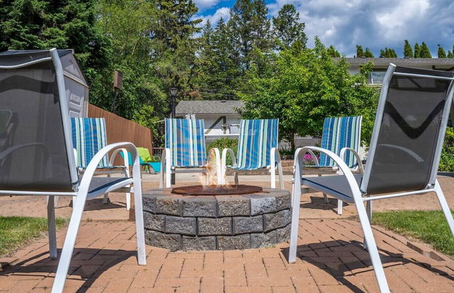 LUXURIOUS 5,500 sqft Home: 5 Br/5 Ba | PRIVATE Pool & Hot Tub | STEPS to Beach - Foto 45